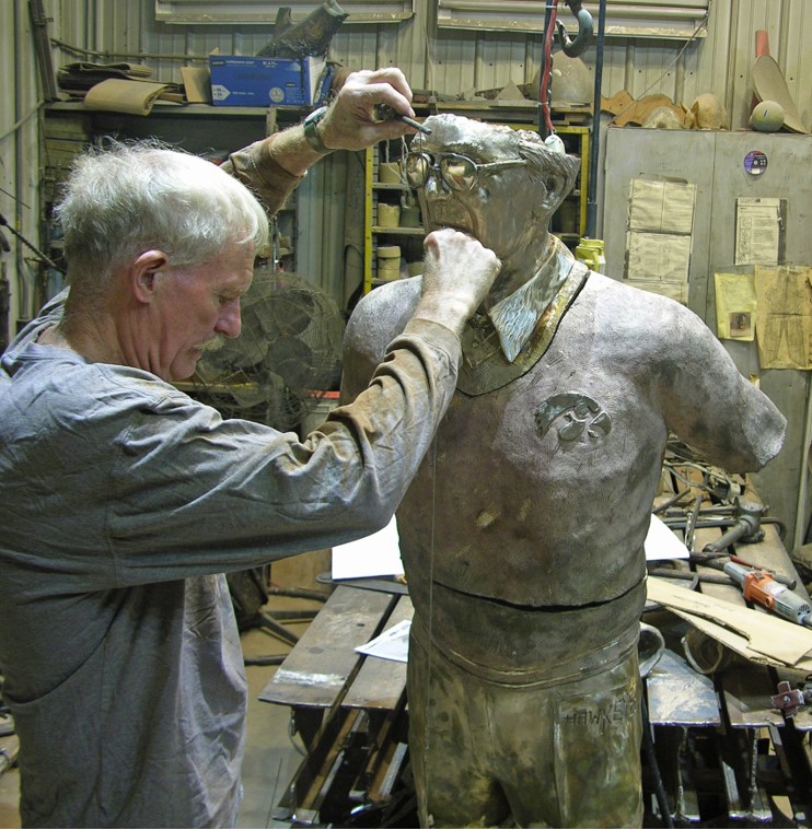 Commission Assembling Hayden Fry, checking chin to ball of the foot, Stephen Maxon, 2017